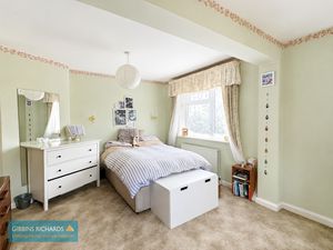Bedroom- click for photo gallery